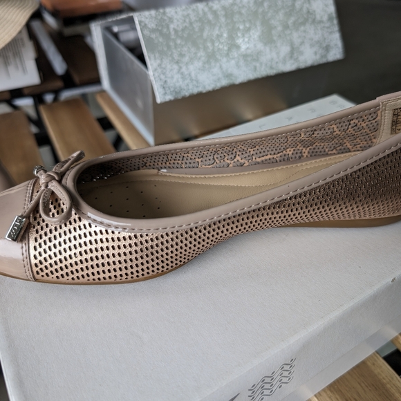 Geox ballerina rose gold size 7 - Picture 1 of 5